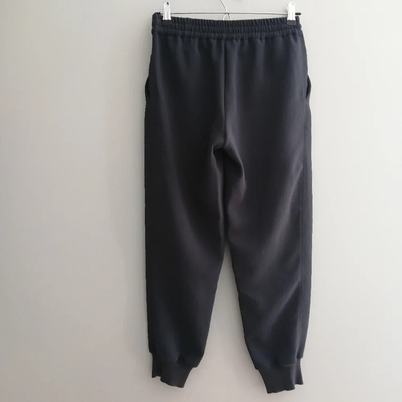 Aritzia Wilfred Crepe Buffon Jogger Pants Dark Gray Neutral Minimal XS - Picture 4 of 16